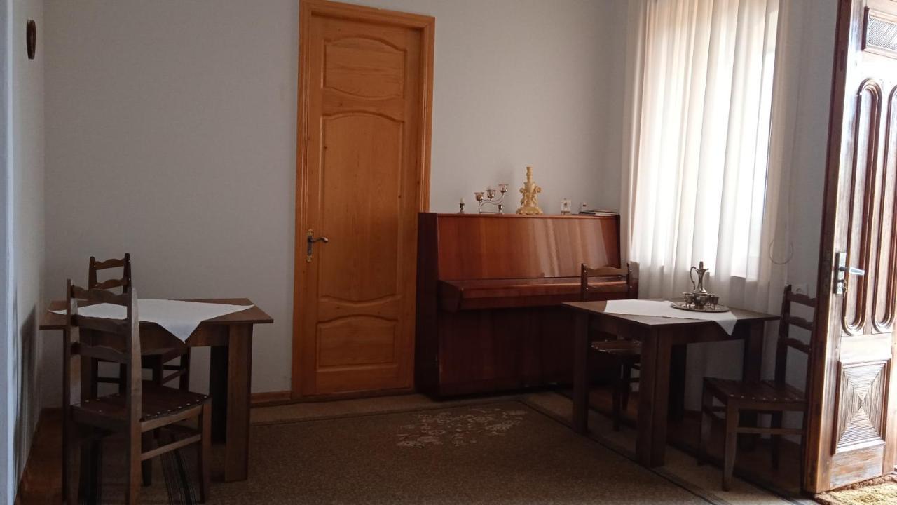 Hotel Sataplia District Kutaisi Esterno foto